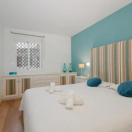 With Stunning Sea Views, Puerto Banus Apartment *