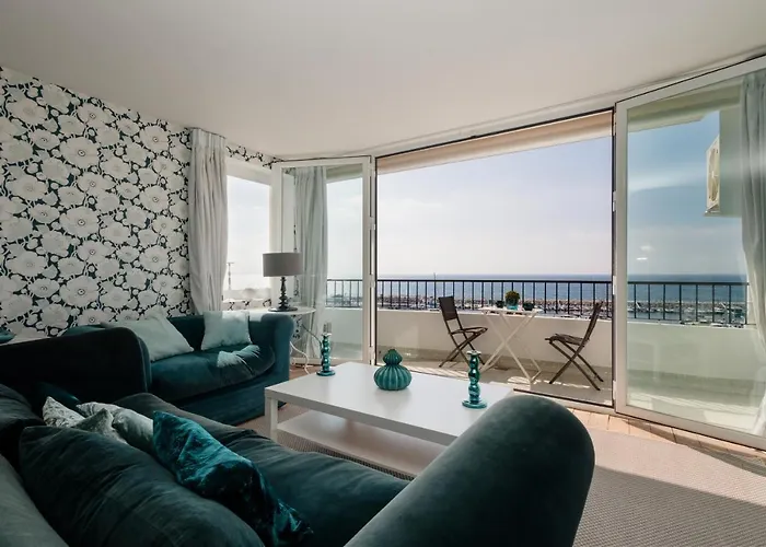 Appartamento With Stunning Sea Views, Puerto Banus Marbella