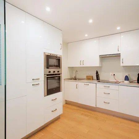 アパート With Stunning Sea Views, Puerto Banus