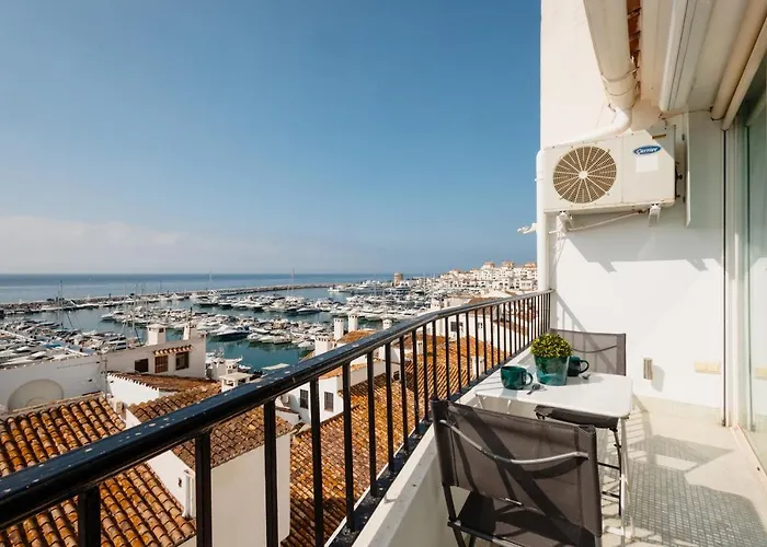 Lejlighed With Stunning Sea Views, Puerto Banus