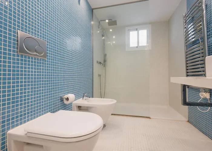 With Stunning Sea Views, Puerto Banus Apartament *