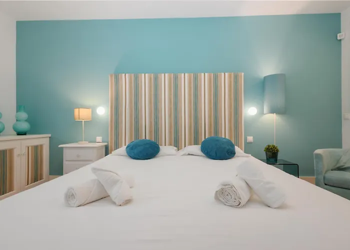 With Stunning Sea Views, Puerto Banus Apartament Marbella